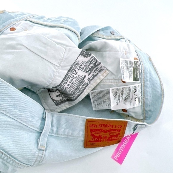 Levi’s 501 Short Light Blue Distressed Cutoffs Button Fly Size W 25 - Picture 5 of 11